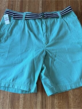 NWT IZOD Men's Flat Front Chino Shorts Size 38 Malachite Green With Belt